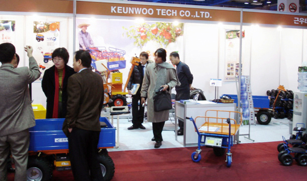 2008kj3.jpg